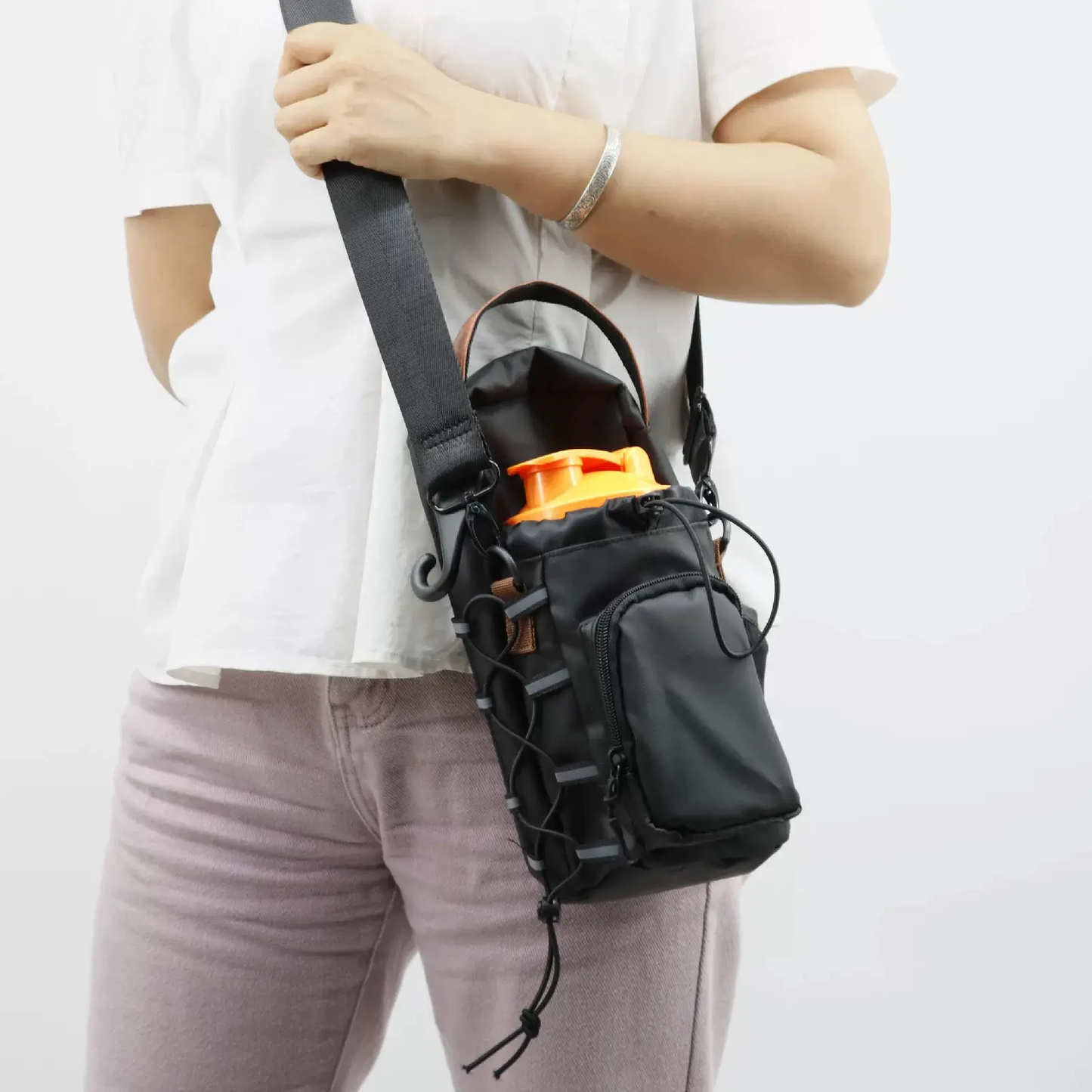 Magnetic Gym Bag for Men & Women,Sling Water Bottle Bag,Adjustable Strap, Crossbody Fitness Pouch for Travel, Yoga, Cycling, Work